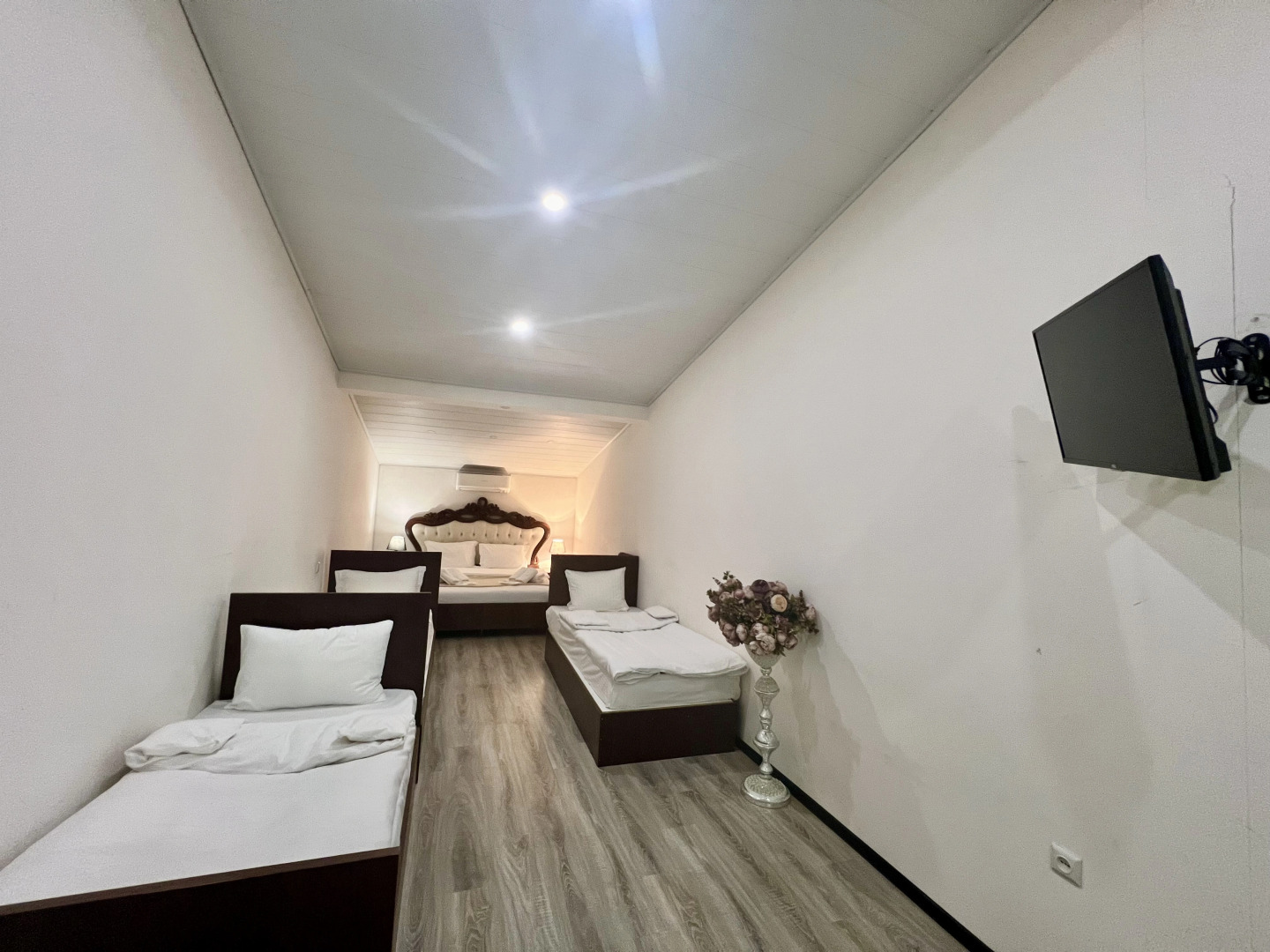 Photo - Family Hotel