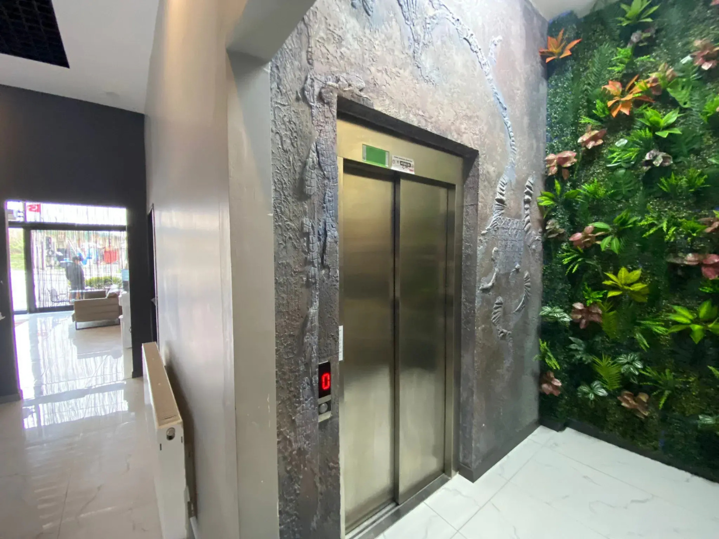Photo - Continental Airport Hotel