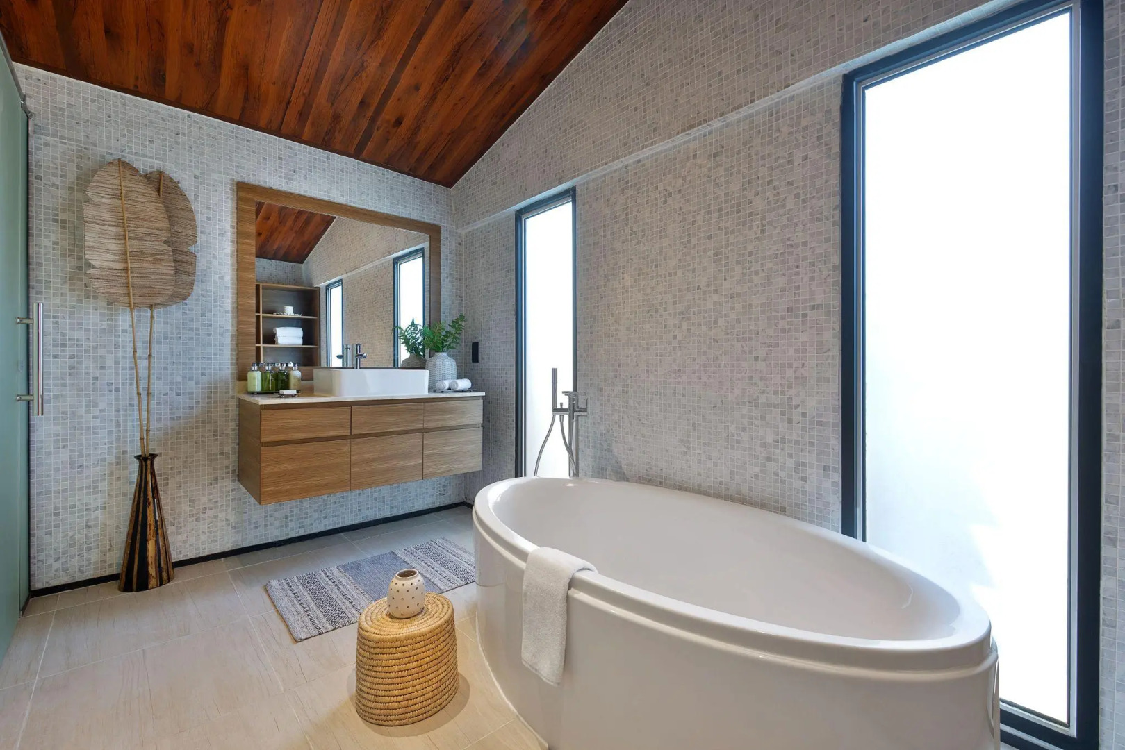 Photo - Anantara World Islands Dubai Resort