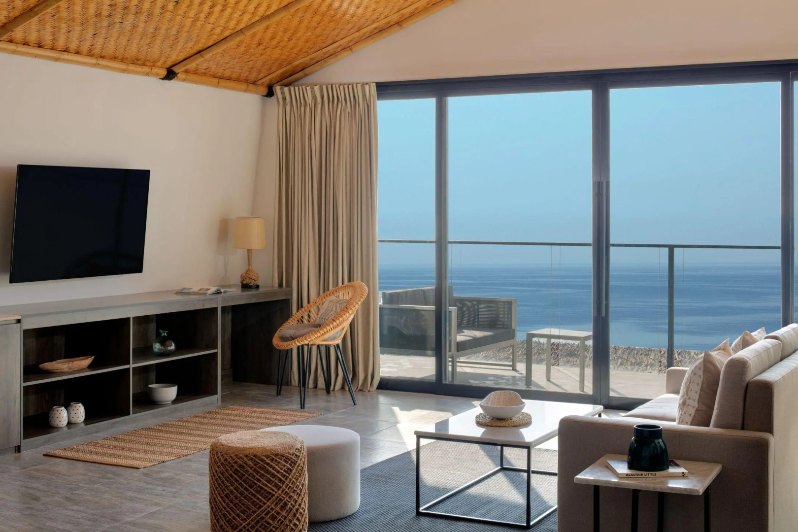 Photo - Anantara World Islands Dubai Resort