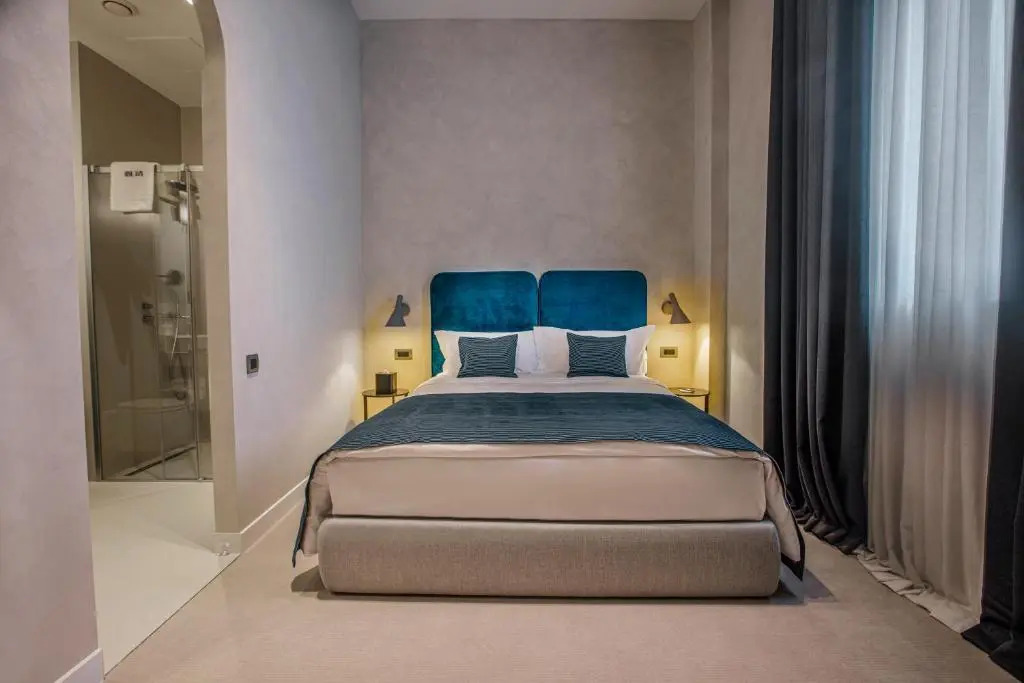 Photo - Monograph Freedom Square