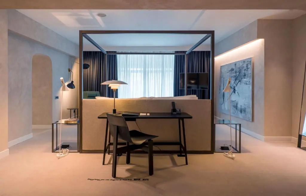 Photo - Monograph Freedom Square