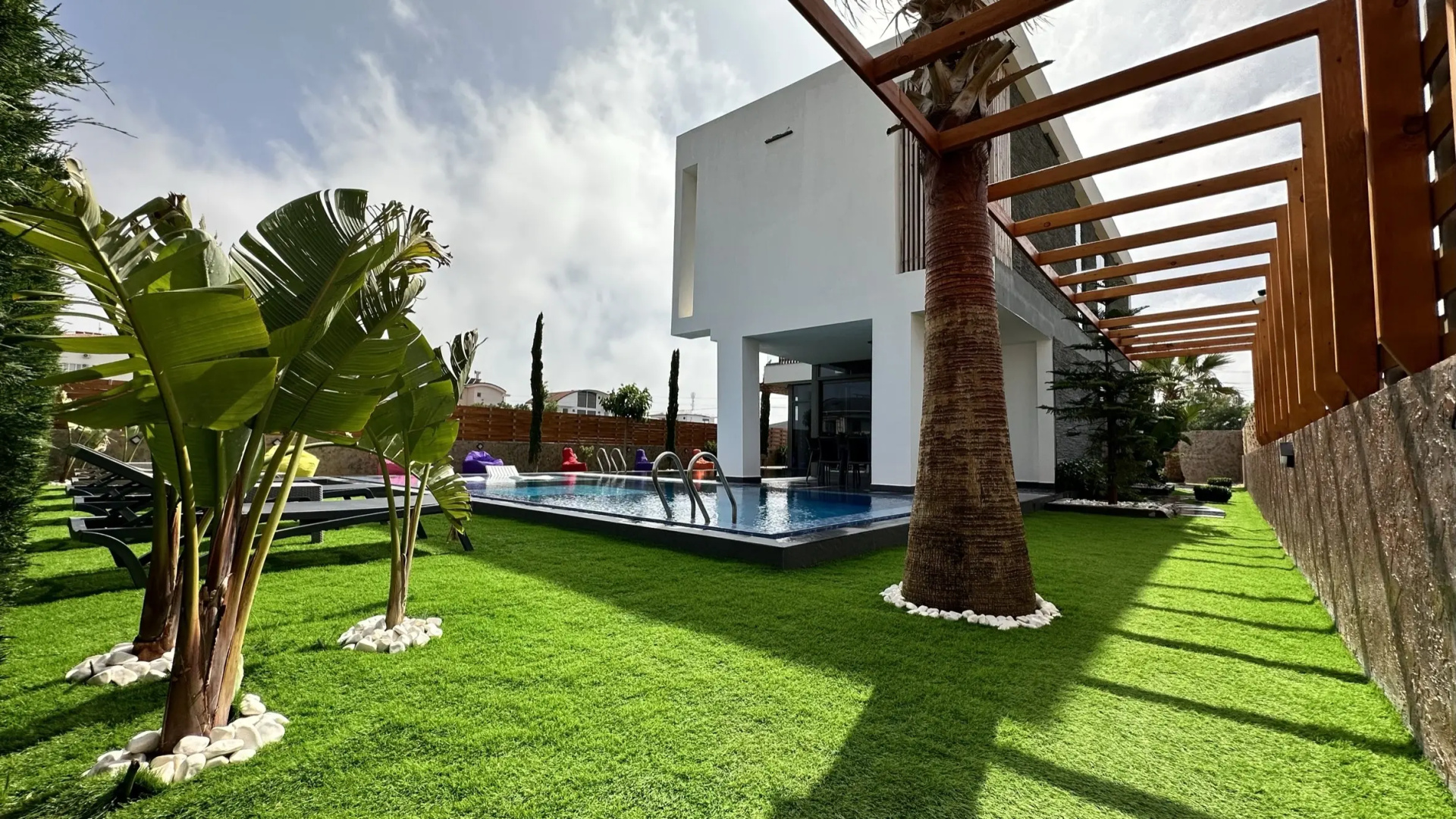 Foto - DrVilla Suits
