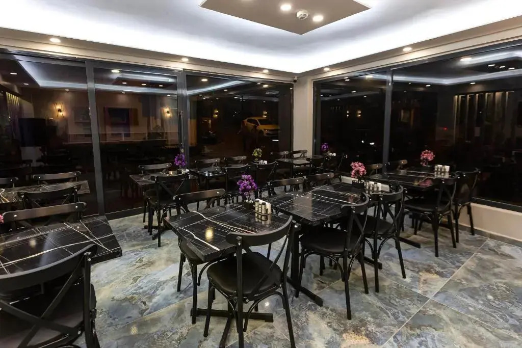 Photo - Ria Suites Boutique Hotel