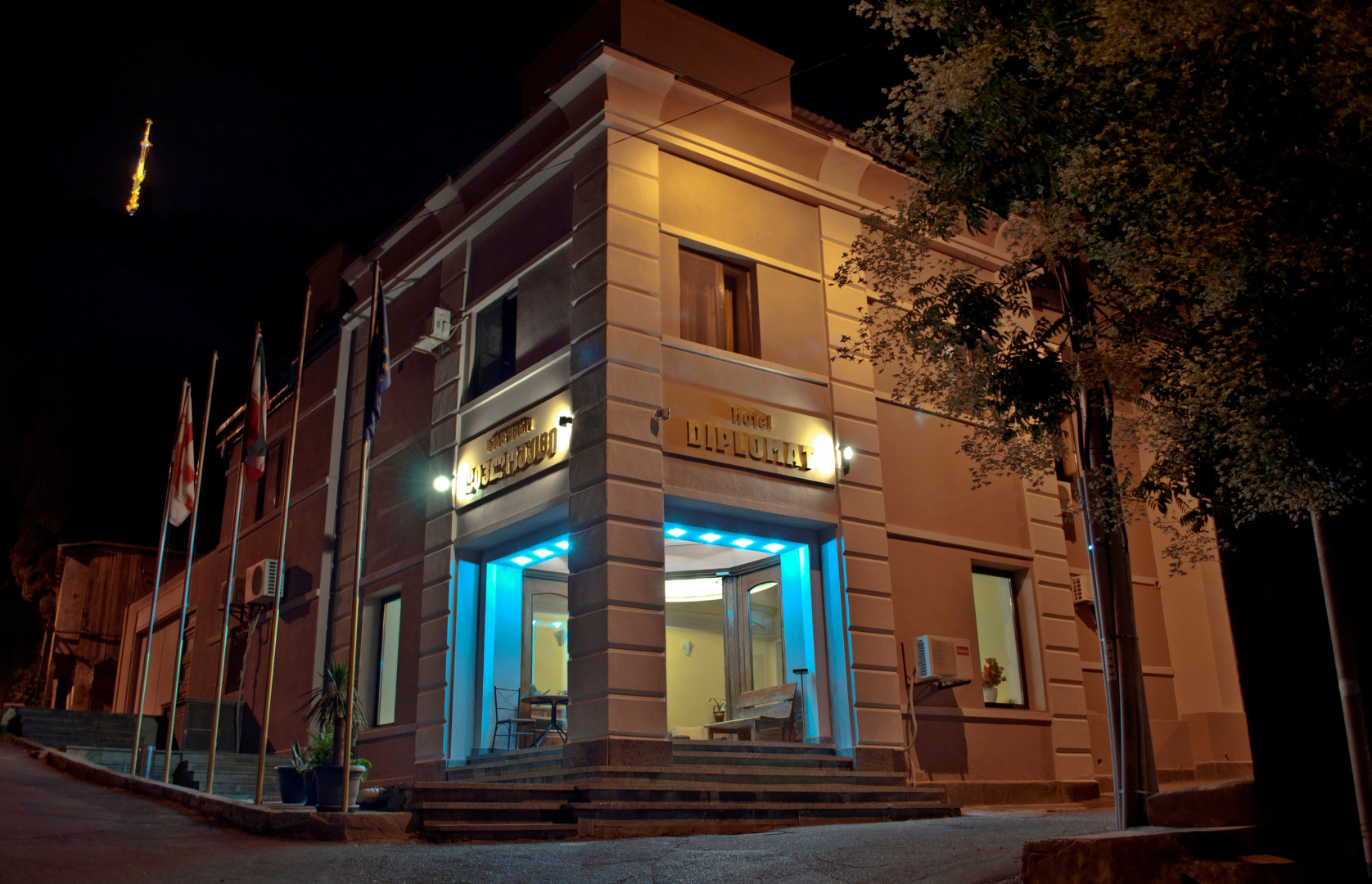 Photo - Diplomat Hotel