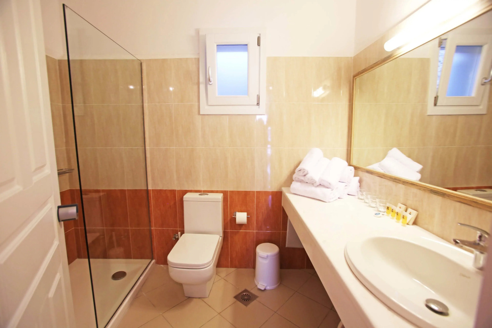 Photo - The George Hotel Mykonos