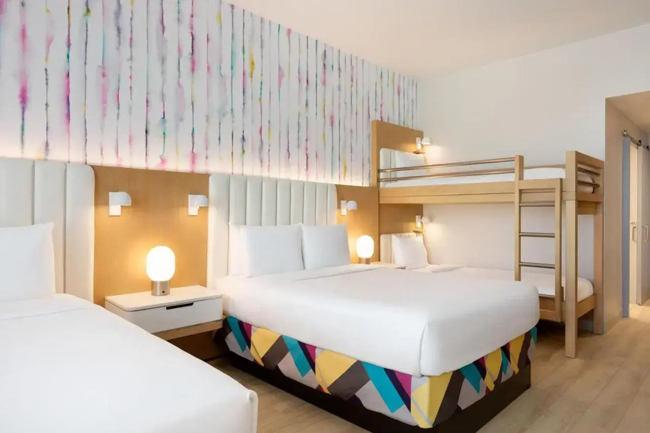 Photo - The Viv Hotel, Anaheim, a Tribute Portfolio Hotel