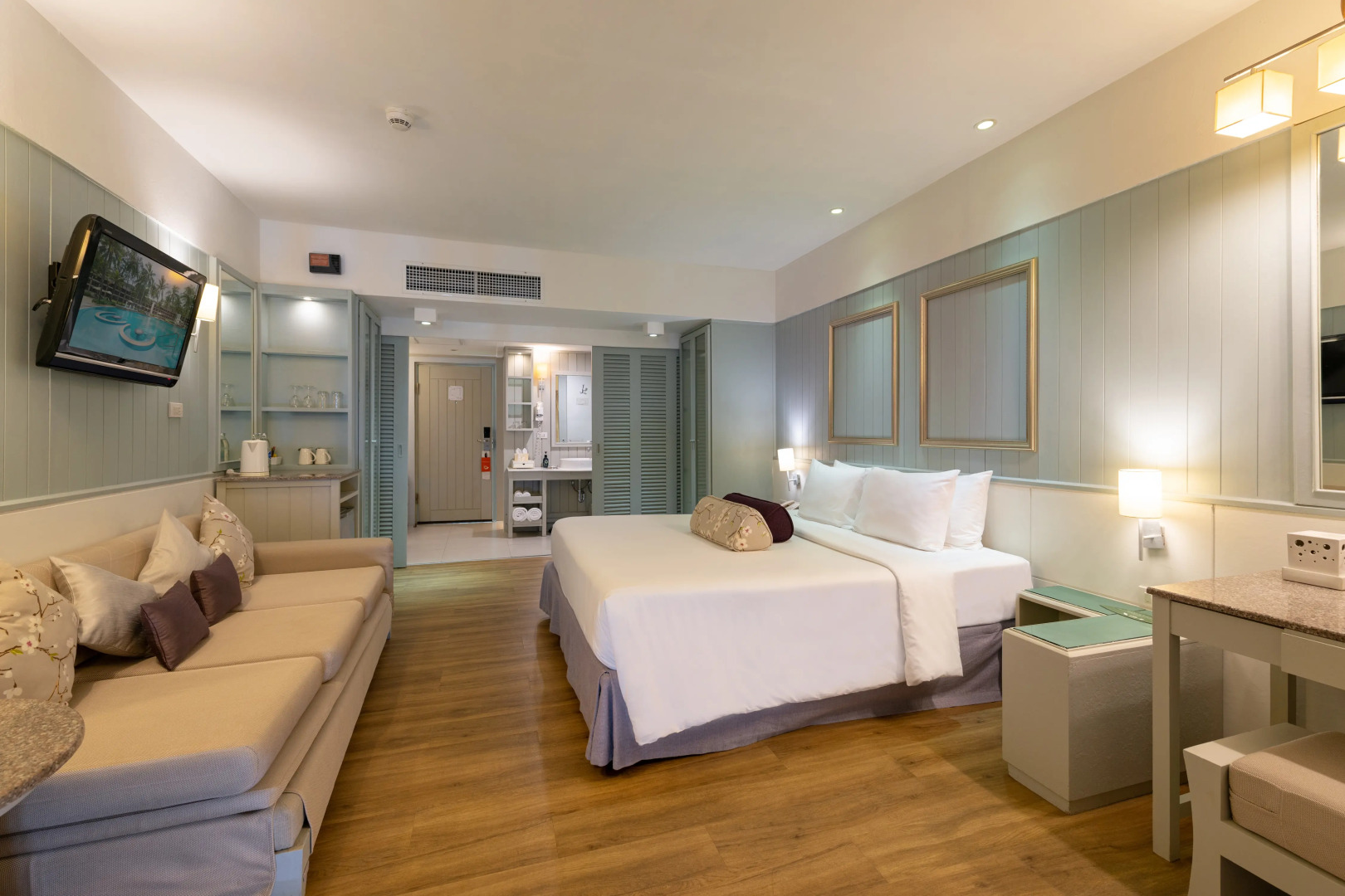 Photo - Katathani Phuket Beach Resort - SHA Extra Plus