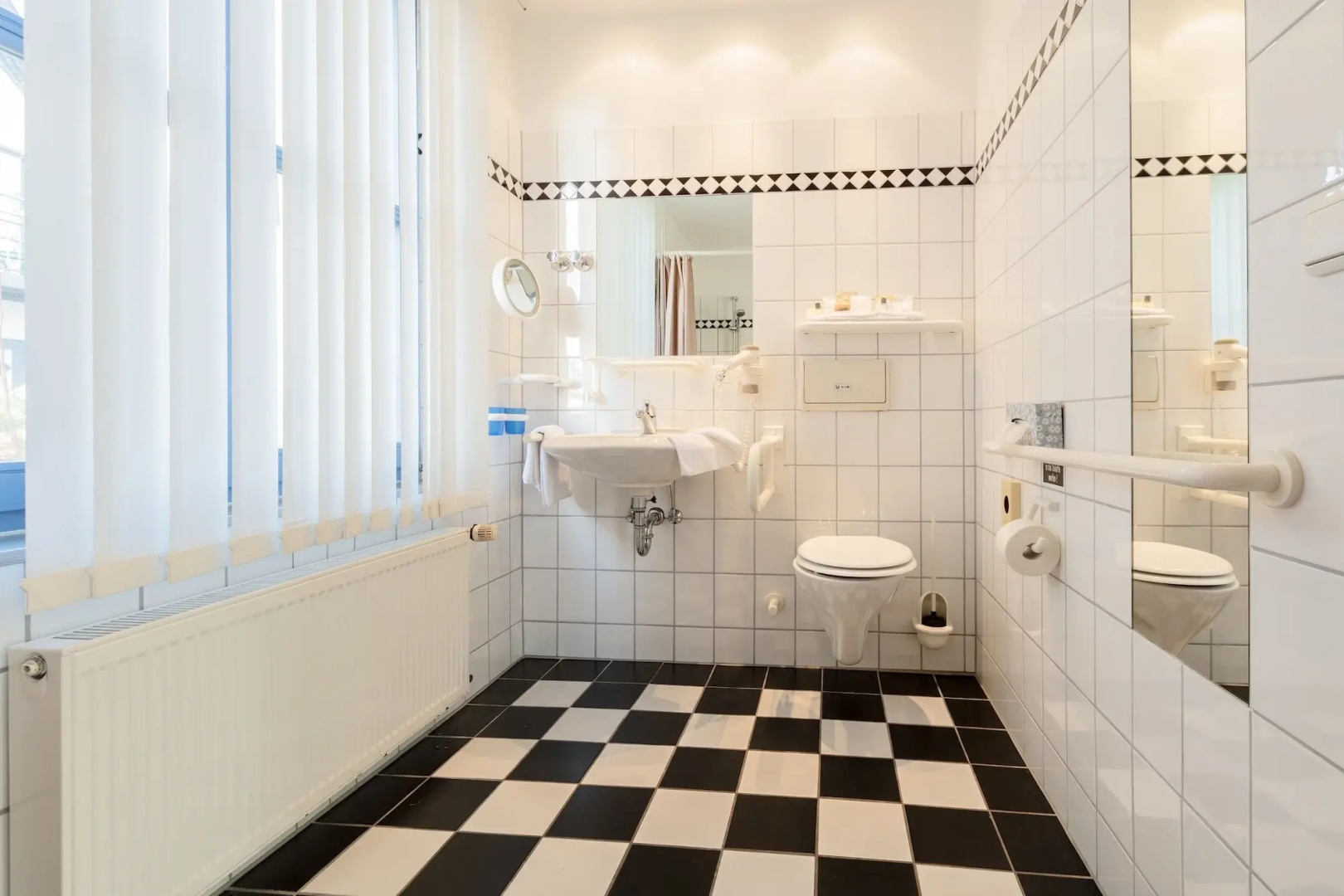 Foto - Hotel Rügenschmiede vis a vis Hiddensee