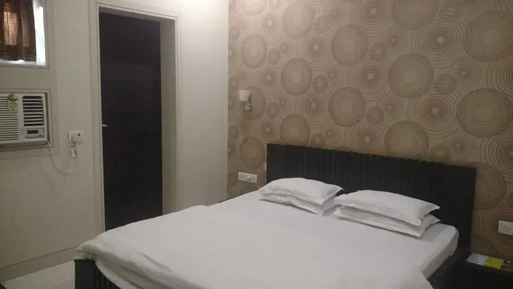 Photo - Pals Hotel
