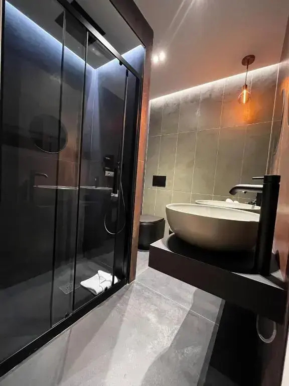 Photo - Adalesia Hotel & Coffee