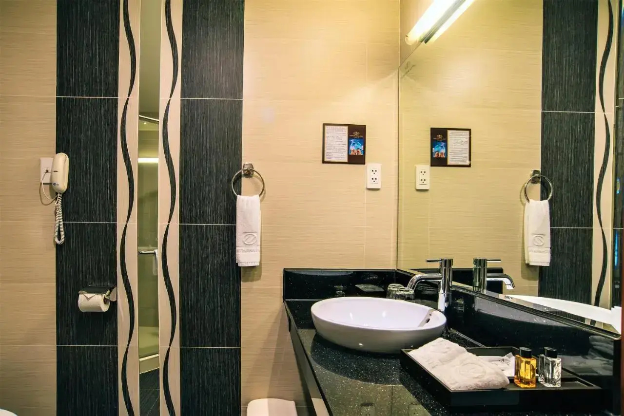 Foto - Kin Hotel Thi Sach Edition