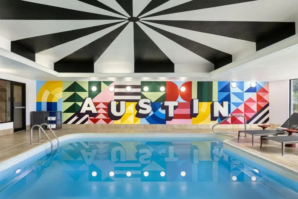 Photo - Courtyard Austin South