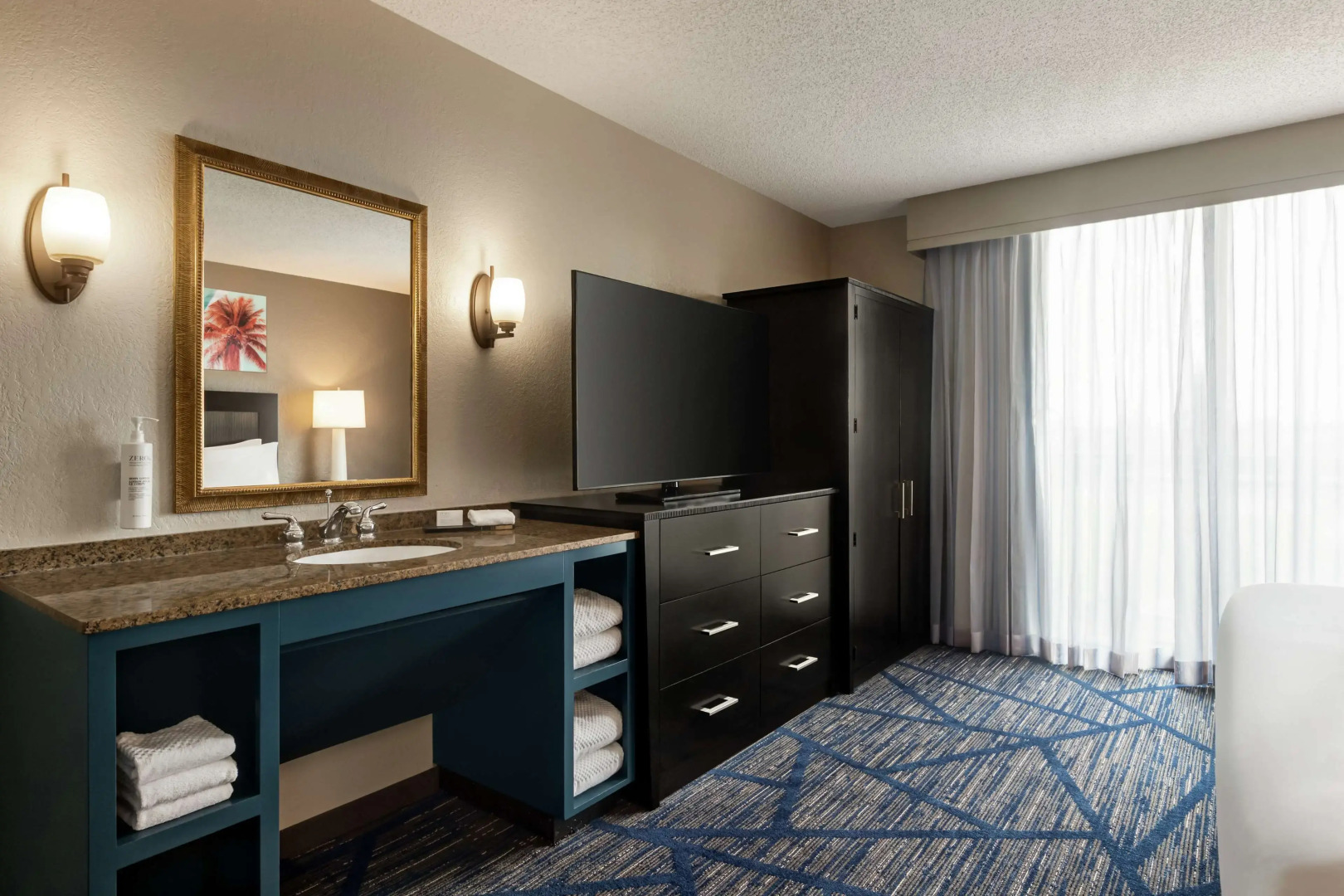 Photo - Embassy Suites by Hilton Miami International Airport