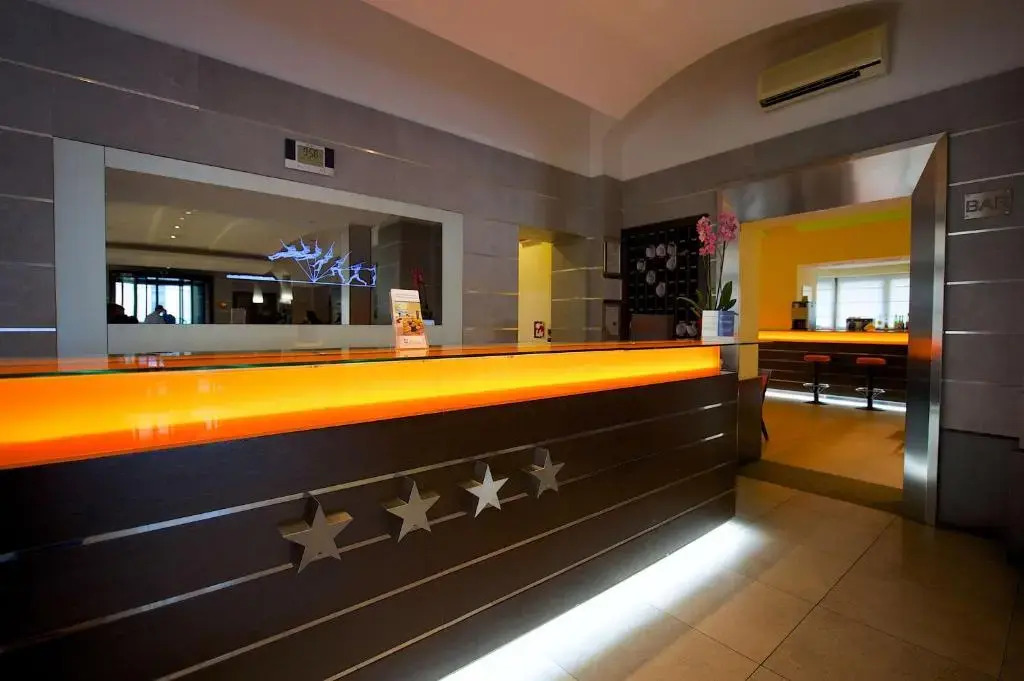 Photo - Best Western Crystal Palace Hotel