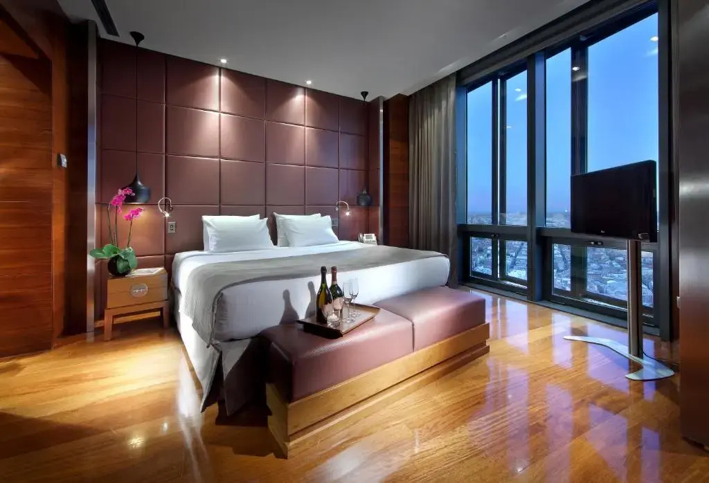 Photo - Eurostars Madrid Tower