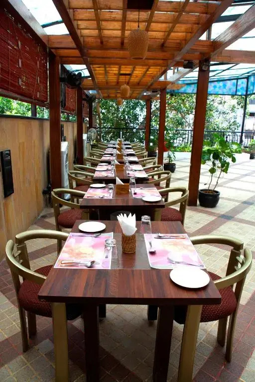 Photo - Fariyas Hotel Mumbai , Colaba