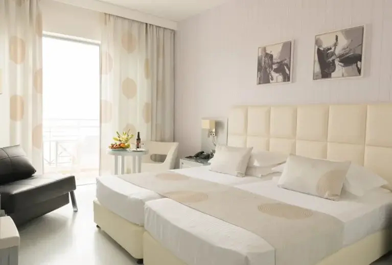 Photo - St George Beach Hotel & Spa Resort