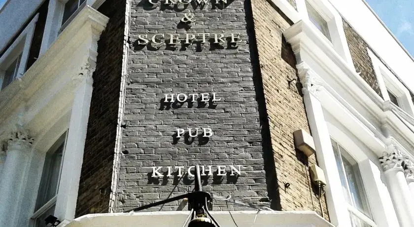 Foto - The Crown and Sceptre