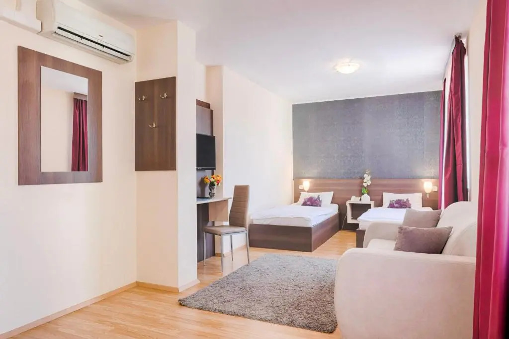 Photo - Triple M Hotel