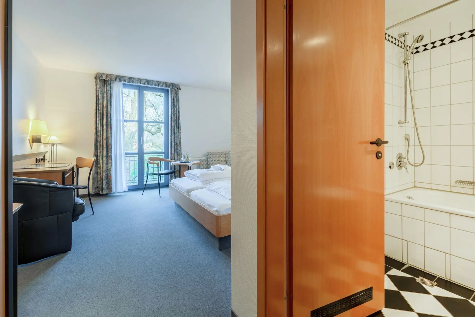 Foto - Hotel Rügenschmiede vis a vis Hiddensee