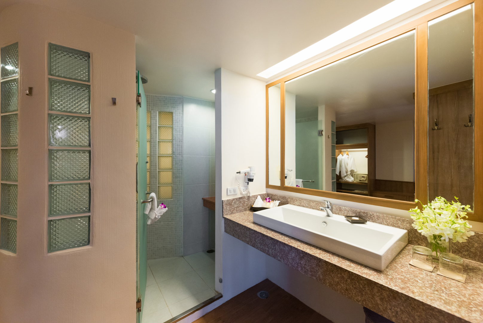 Photo - Katathani Phuket Beach Resort - SHA Extra Plus