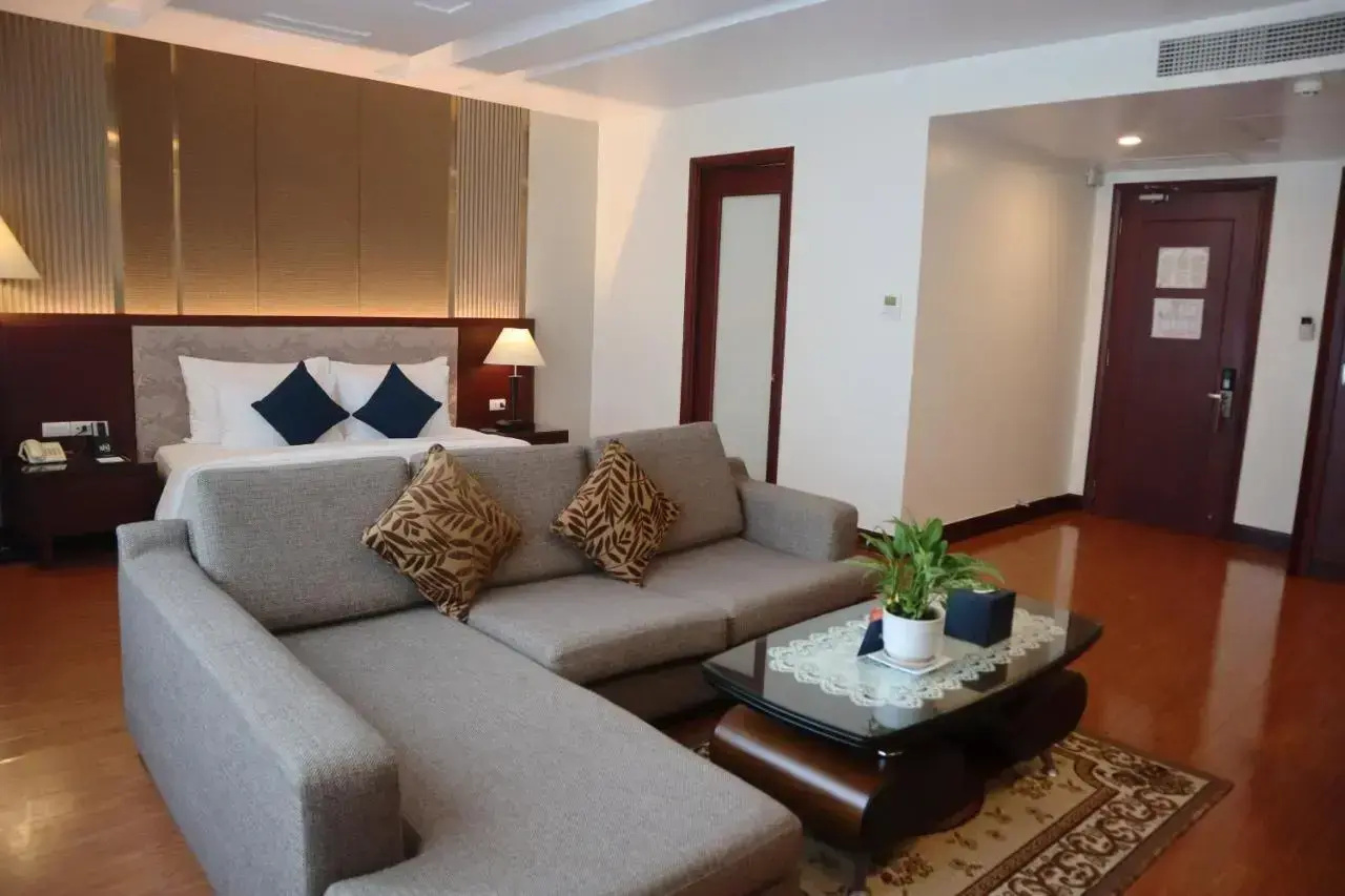 Foto - Kin Hotel Thi Sach Edition