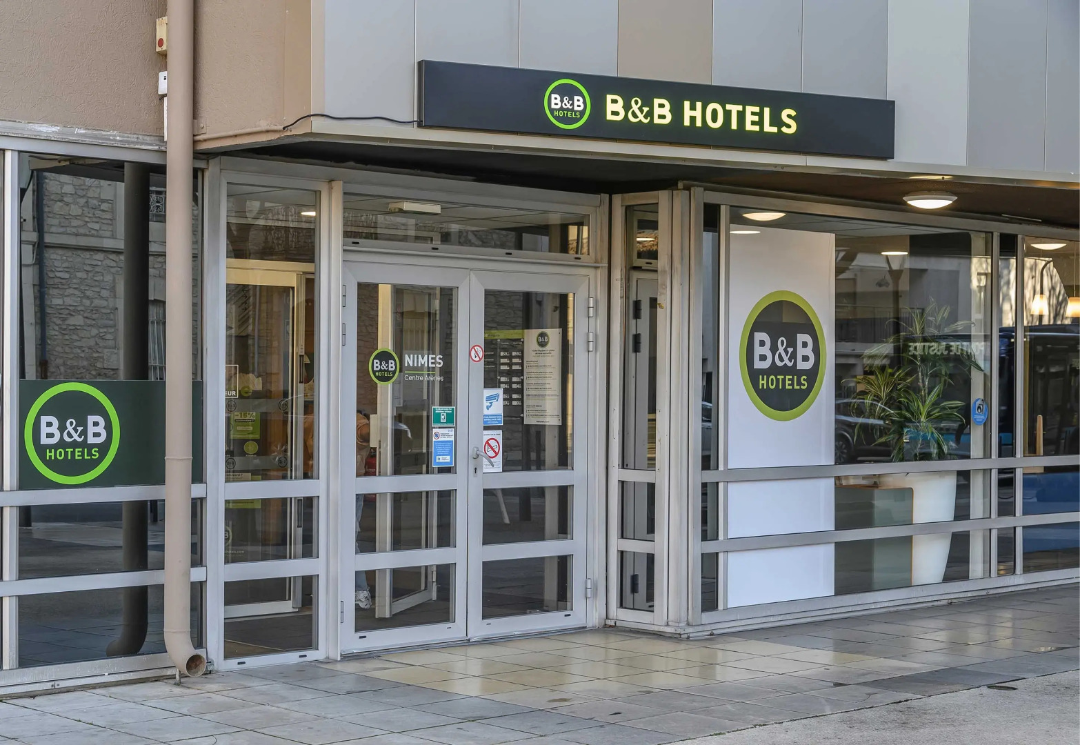 Photo - B&B HOTEL Nîmes Centre Arènes