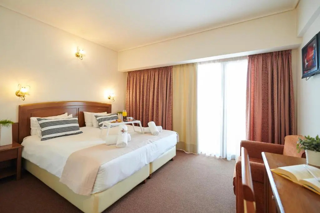 Photo - Crystal City Hotel