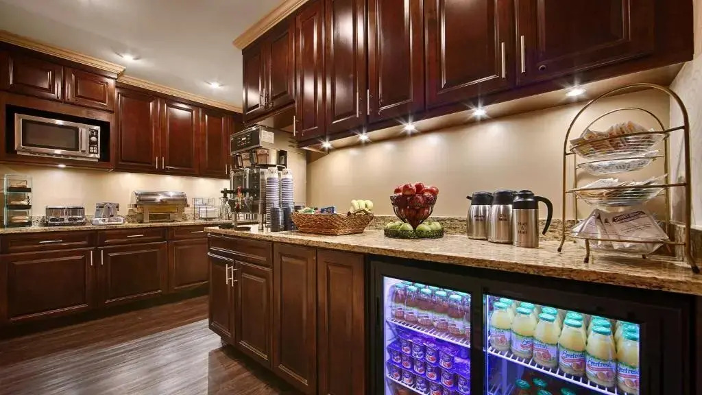 Photo - Best Western Plus Hawthorne Terrace Hotel
