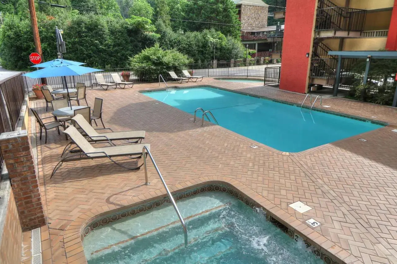 Photo - Gatlinburg River Inn