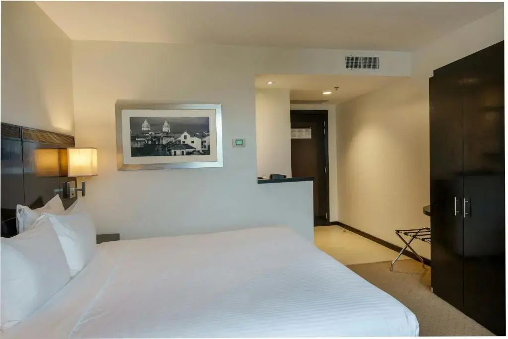 Photo - Courtyard by Marriott Panama Metromall