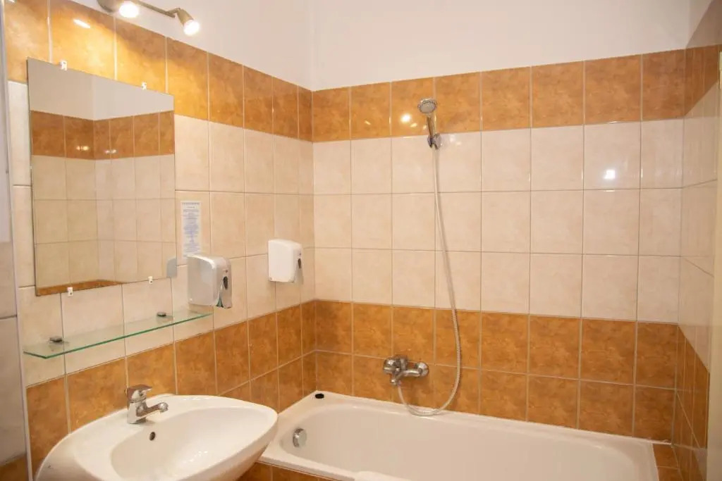 Photo - Triple M Hotel