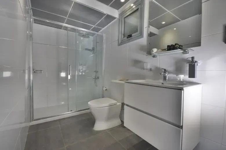 Photo - St George Beach Hotel & Spa Resort