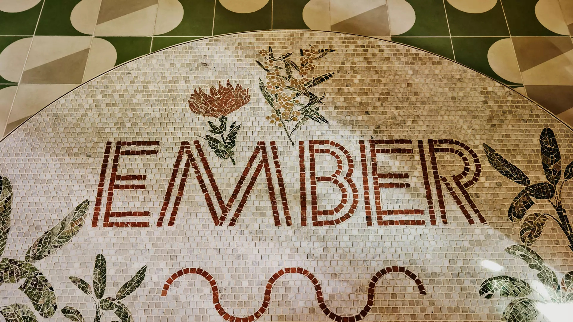 Foto - Ember Locke Kensington