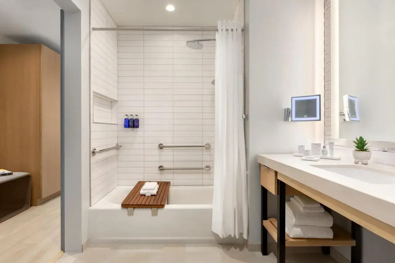 Photo - The Viv Hotel, Anaheim, a Tribute Portfolio Hotel