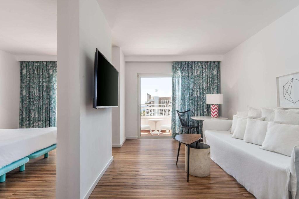 Foto - Gold By Marina - Adults only