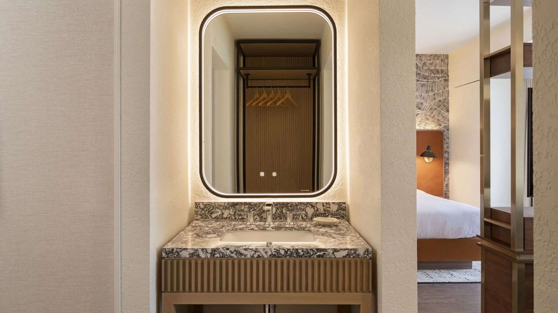 Photo - Burton House, Beverly Hills, A Tribute Portfolio Hotel