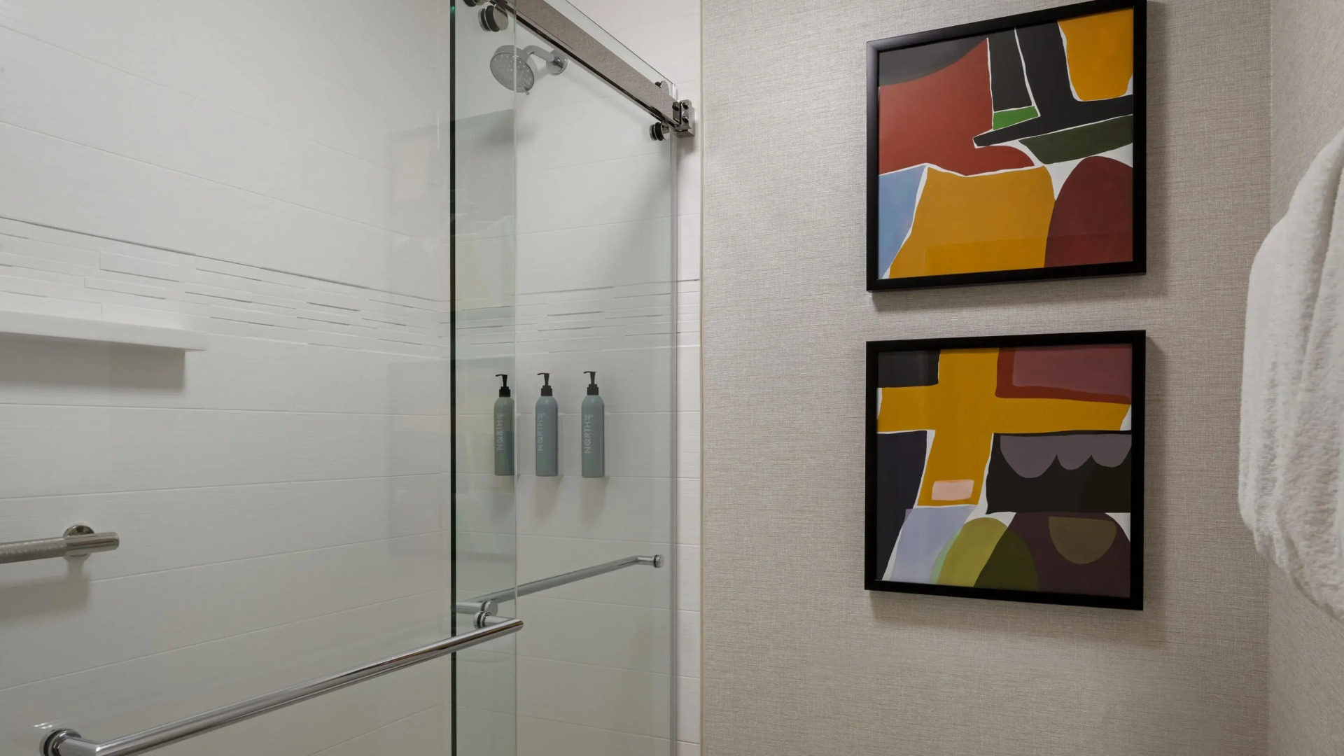 Photo - Burton House, Beverly Hills, A Tribute Portfolio Hotel