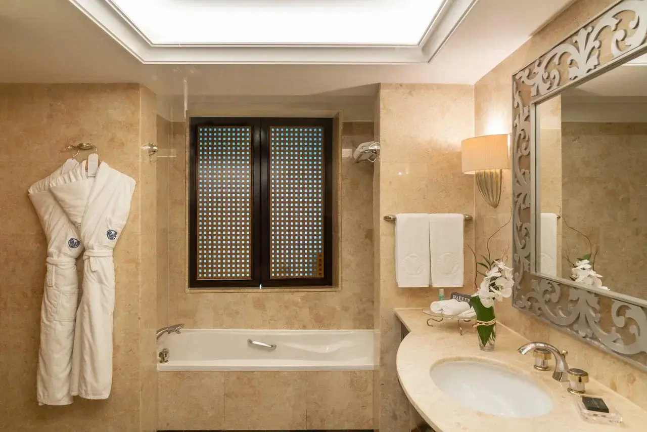Photo - Beach Rotana – All Suites
