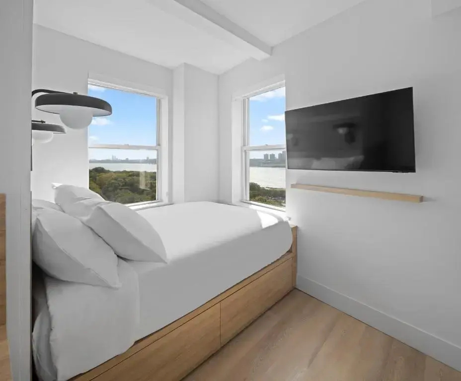 Photo - Riverside Tower Hotel