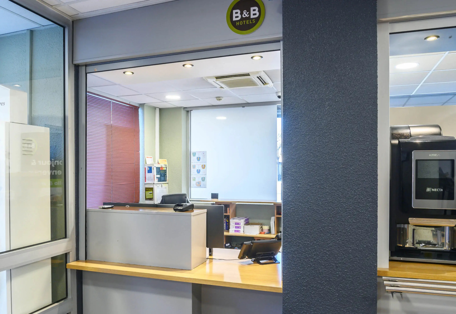 Photo - B&B HOTEL Nîmes Centre Arènes