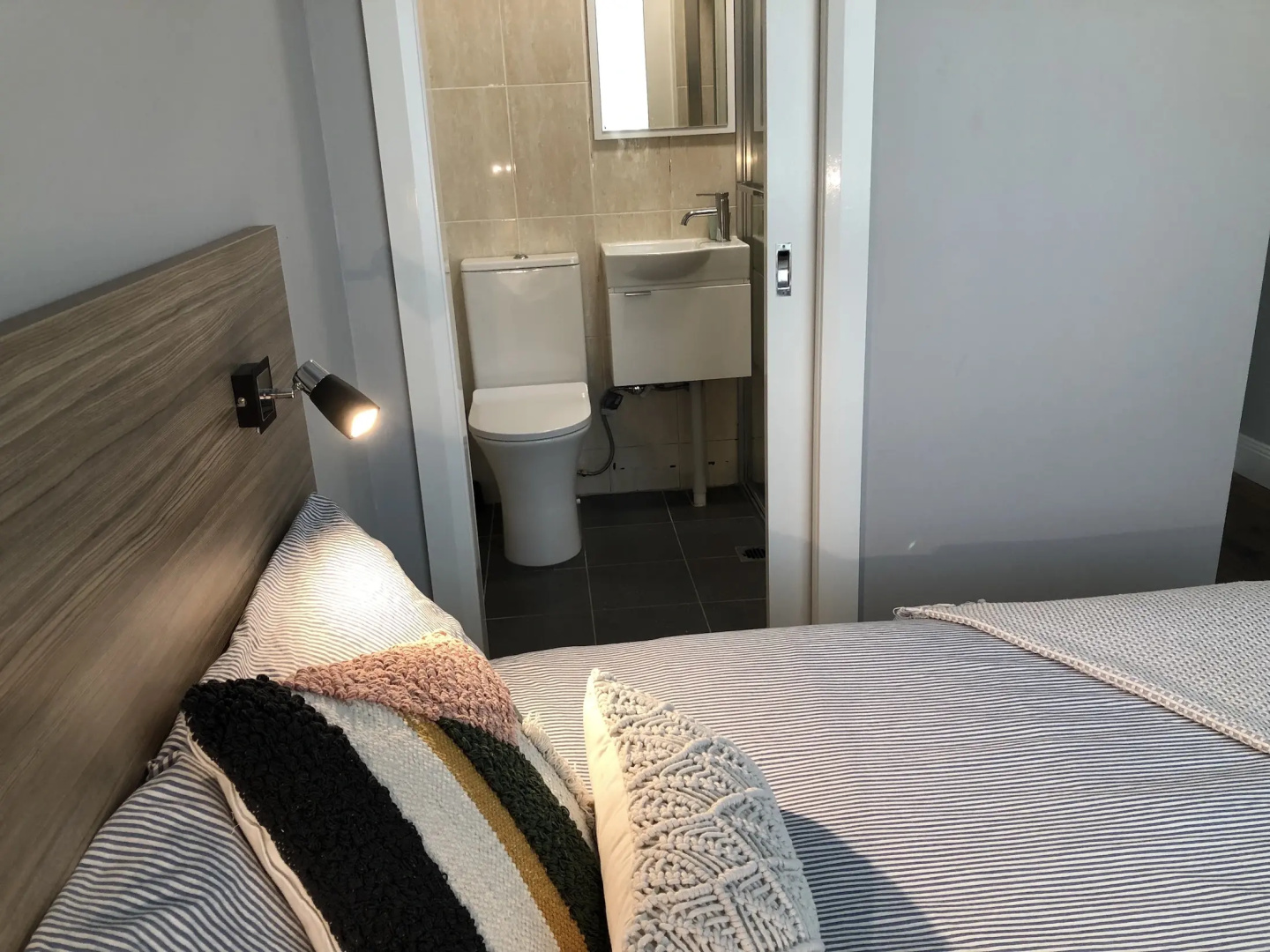 Photo - Carnarvon Lodge Kirribilli, Sydney