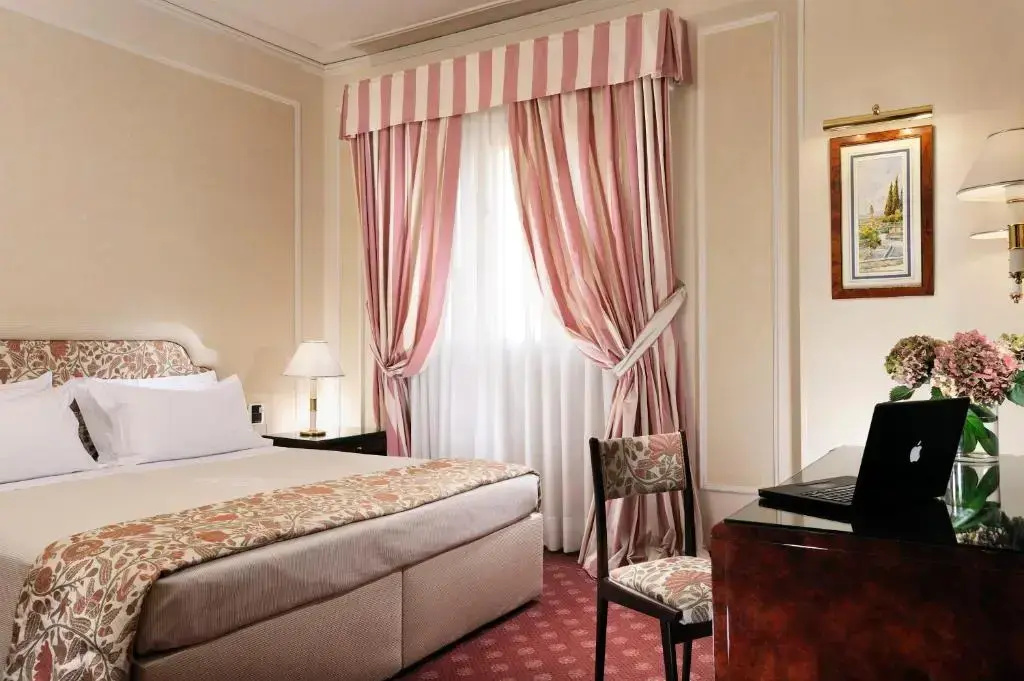 Foto - Hotel De La Ville