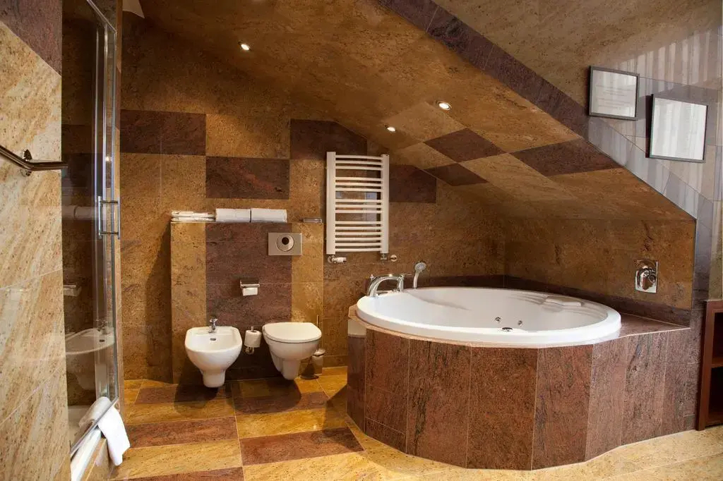 Photo - Grand Royal Hotel