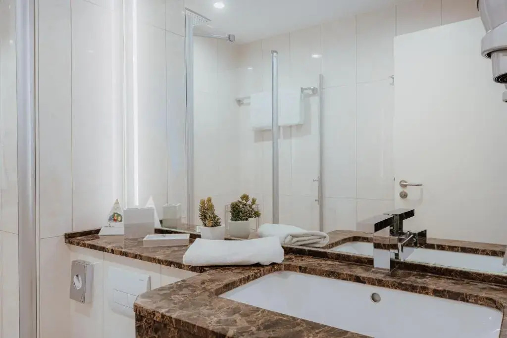 Foto - AdvaStay by KING's