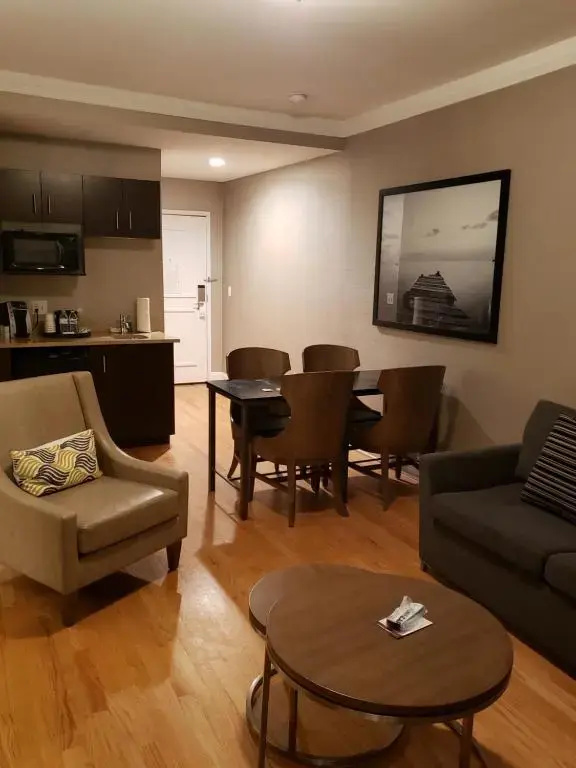 Photo - Best Western Plus Hawthorne Terrace Hotel