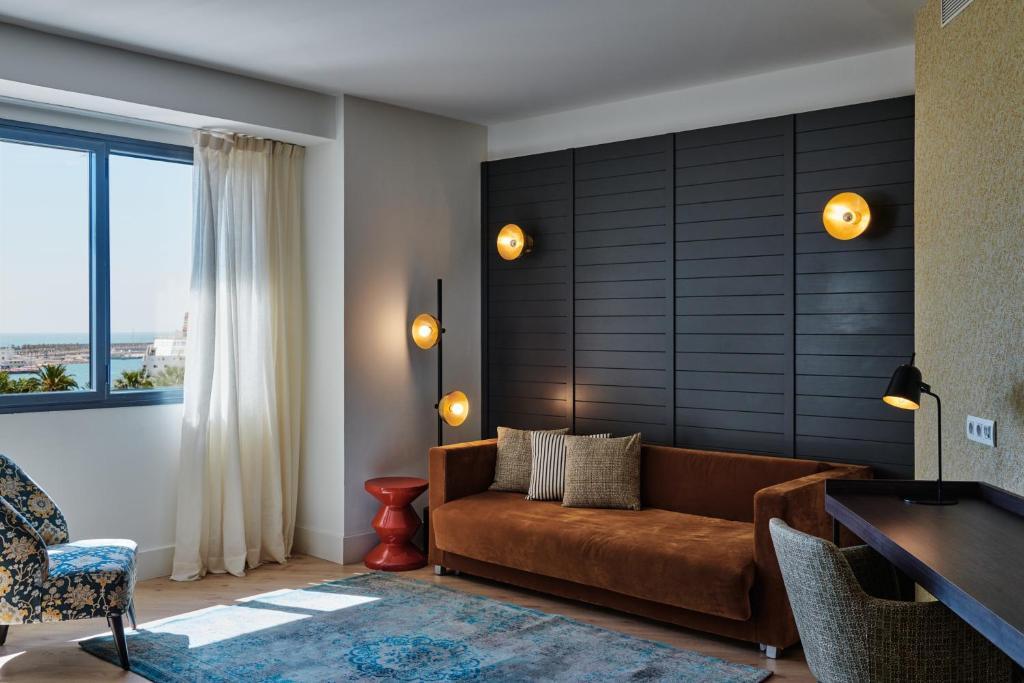 Photo - Molina Lario