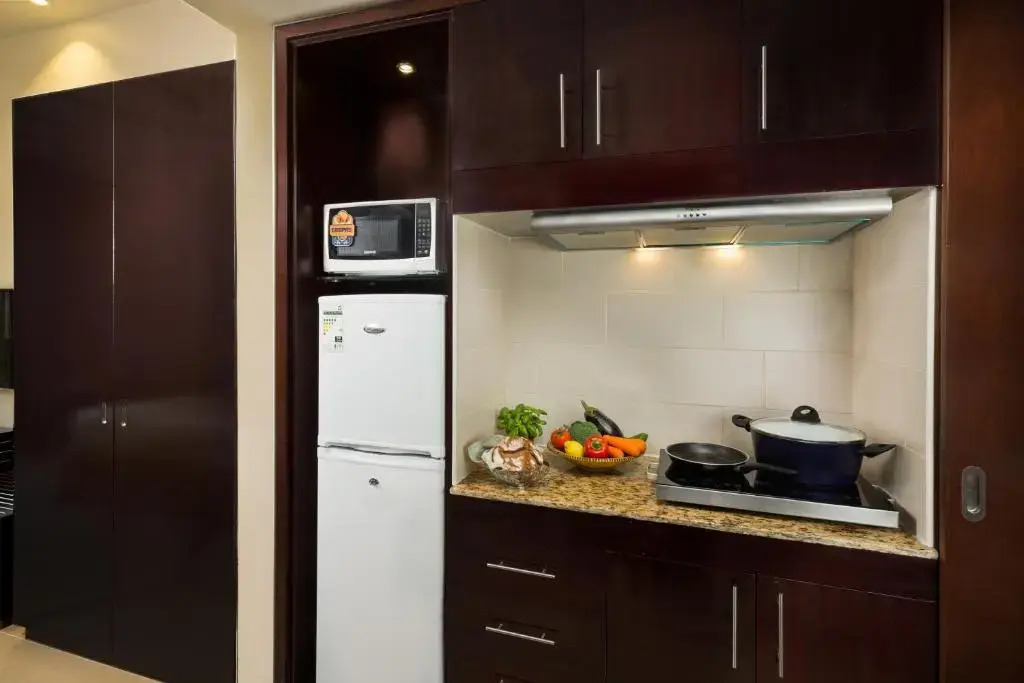 Photo - Metropolitan Al Mafraq Hotel