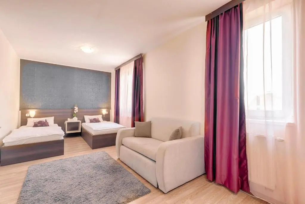 Photo - Triple M Hotel